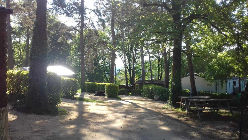 Camping 46 Rainettes Goujounac Dış mekan fotoğraf